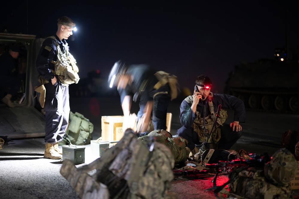 1st Battalion, 4th Infantry Regiment Soldiers Prepare for a Mission