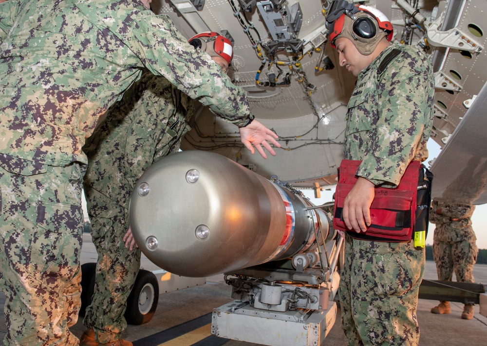 Patrol and Reconnaissance Squadron (VP) 30 Jacksonville REX Torpedo Loading