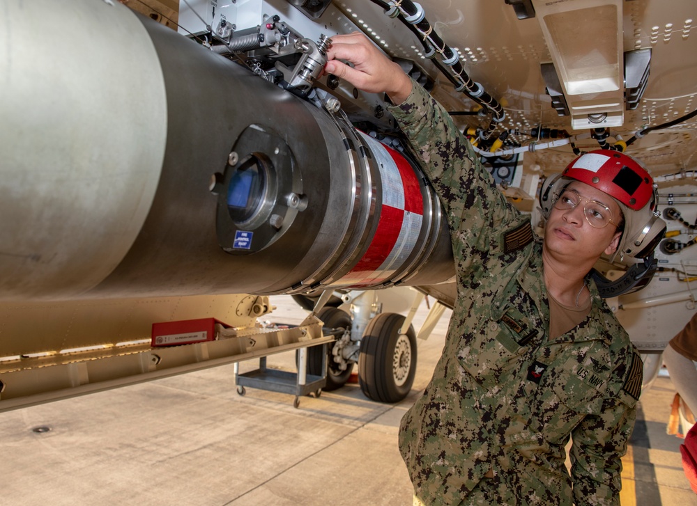 Patrol and Reconnaissance Squadron (VP) 30 Jacksonville REX Torpedo Loading