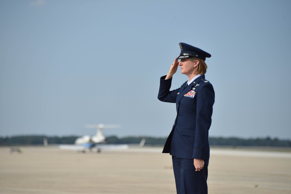 89 AW commander conducts her first solo presidential greet