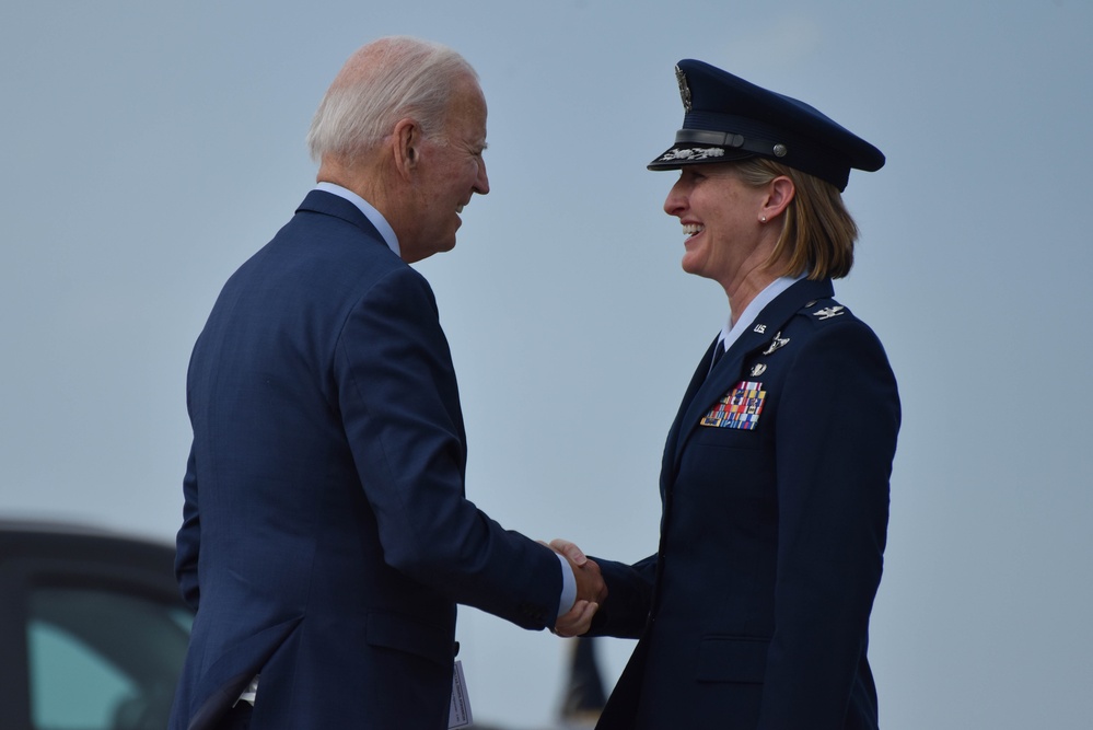 89 AW commander conducts her first solo presidential greet