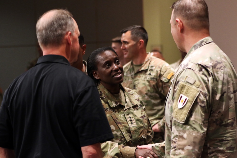 One-of-a-kind US Army expeditionary medical laboratory welcomes new commander