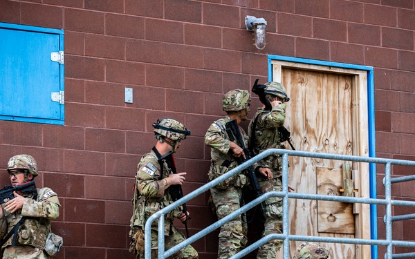 Soldiers Compete in CBRN Event
