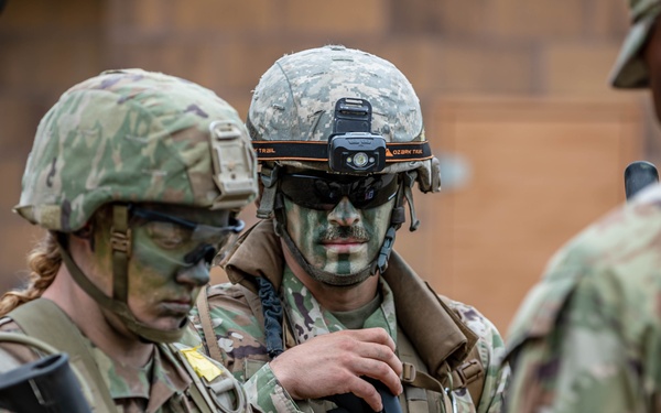 Soldiers Compete in CBRN Event