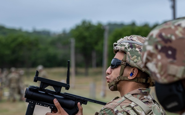 Soldiers Compete Grenade Launchers