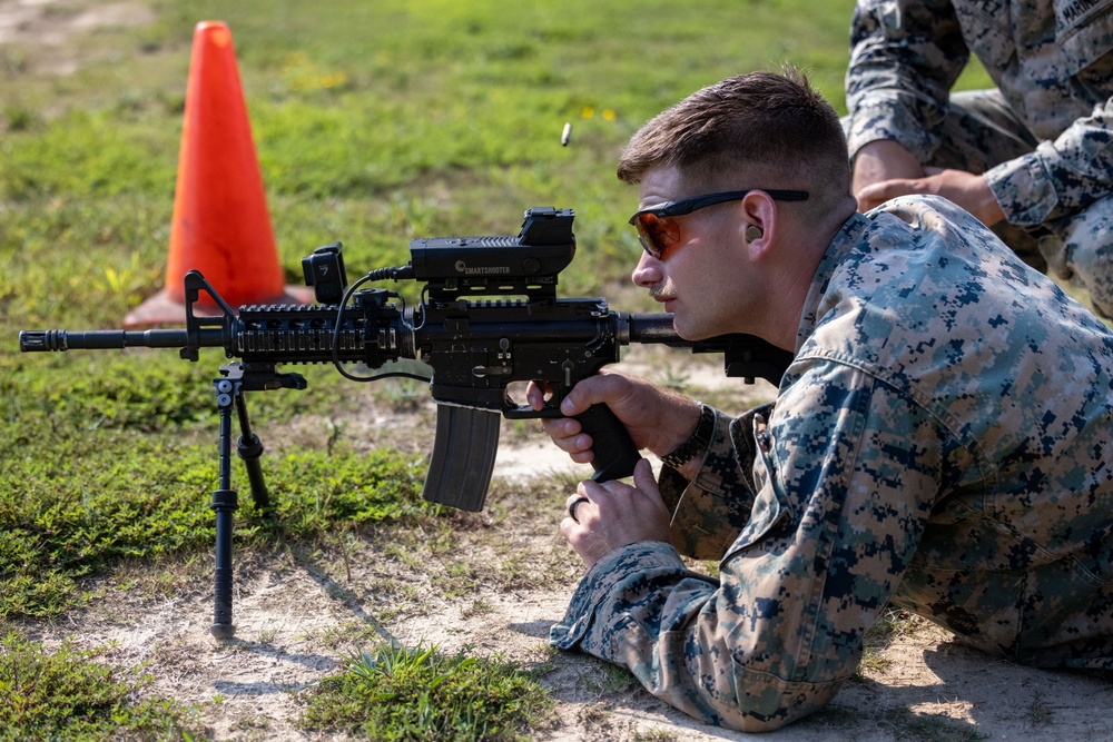 Marines With Marine Corps Security Forces Regiment train with Smart Shooter sight