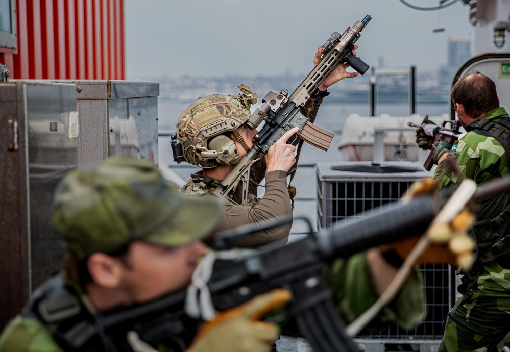 10th SFG (A) combat dive team requalifies on dive skills