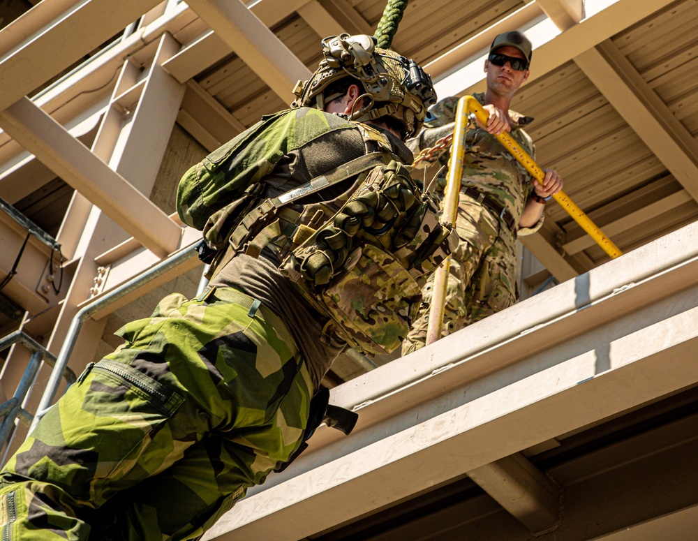 10th SFG (A) combat dive team requalifies on dive skills