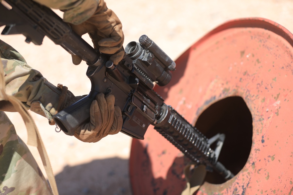 204th Military Intelligence Battalion conducts weapons qualification at McGregor Range