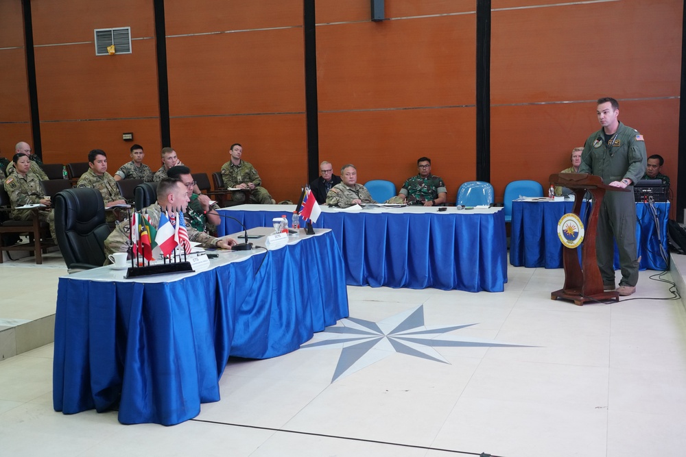 Two Teams from the exercise Combined Joint Task Force Super Garuda Shield present proposed Courses of Action (COA)