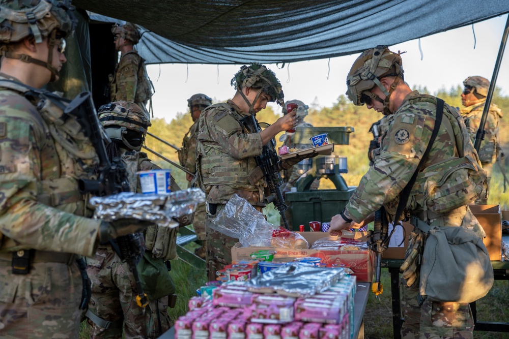 Army field cooks fuel up Soldiers to stay ready at Saber Junction 233