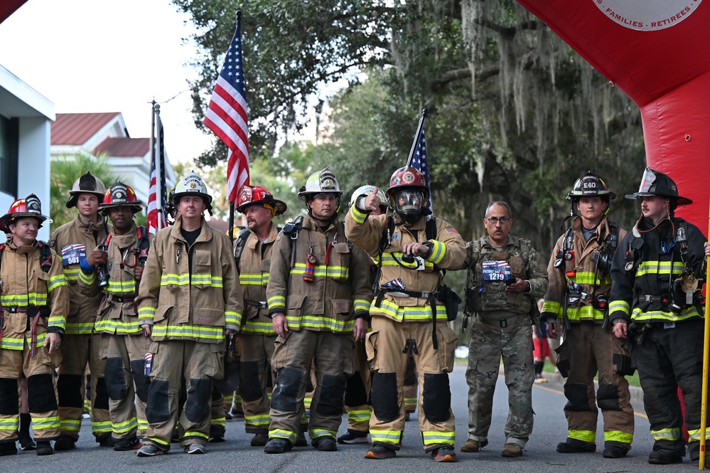 165th Airlift Wing participates in the Patriot Day 5K Run