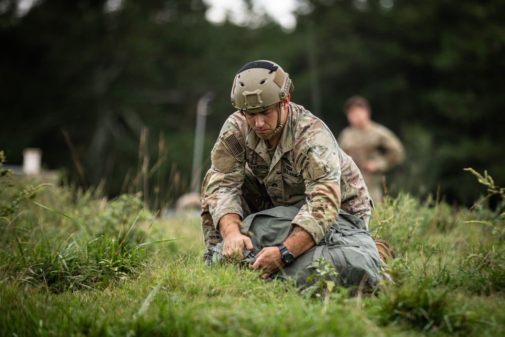 5th Ranger Training Battalion Stringer DZ Jump