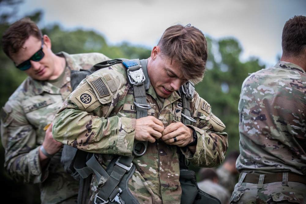 5th Ranger Training Battalion Stringer DZ Jump