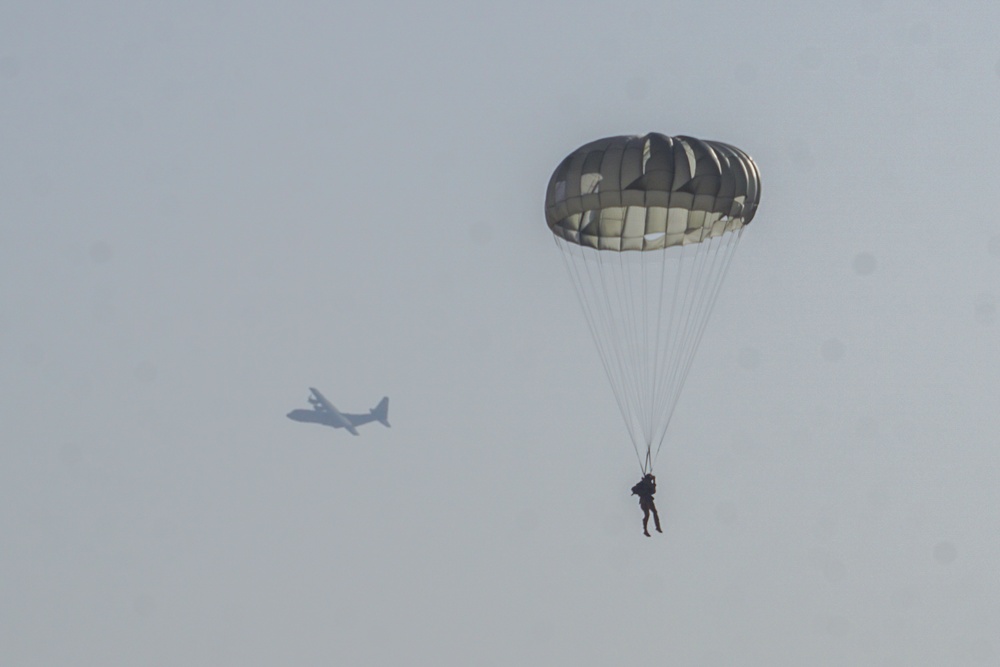 Texas Army National Guard conducts airborne jump into Bright Star 23