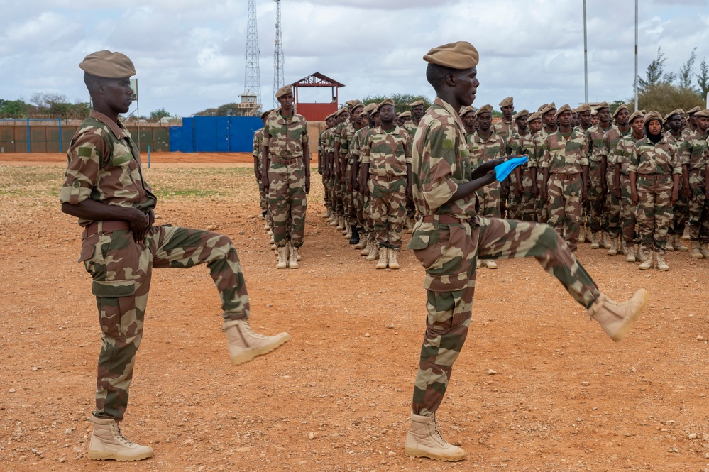 Somali National Army graduate course, become Danab commandos