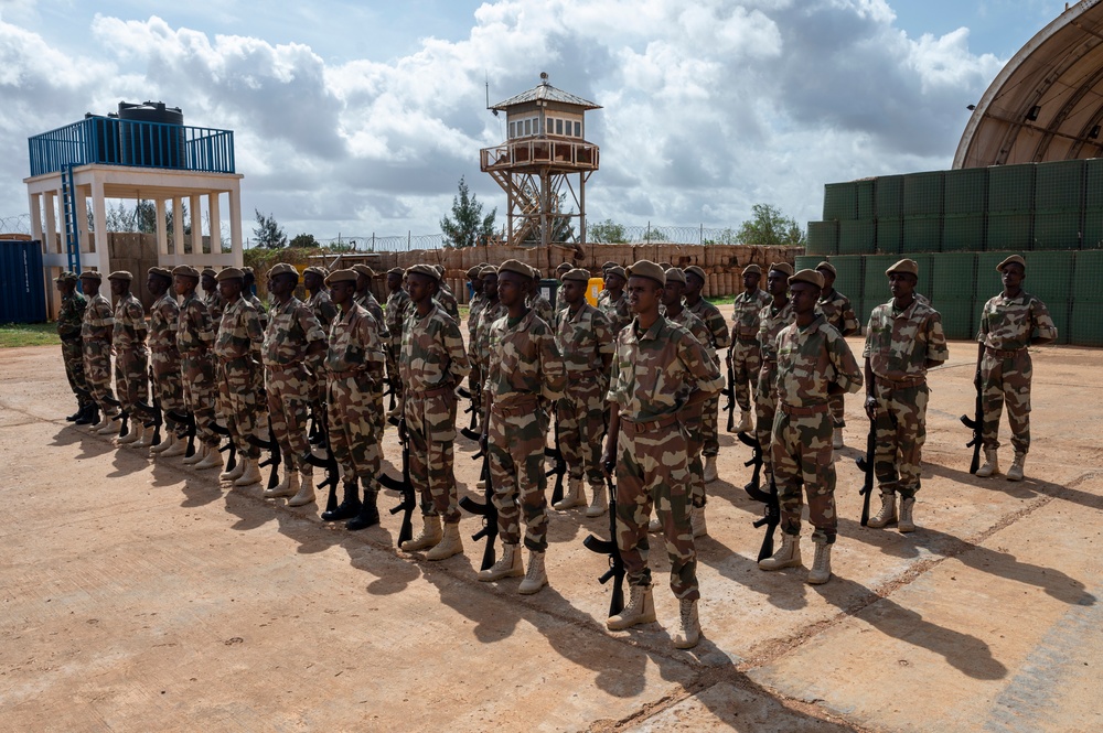 Somali National Army graduate course, become Danab commandos