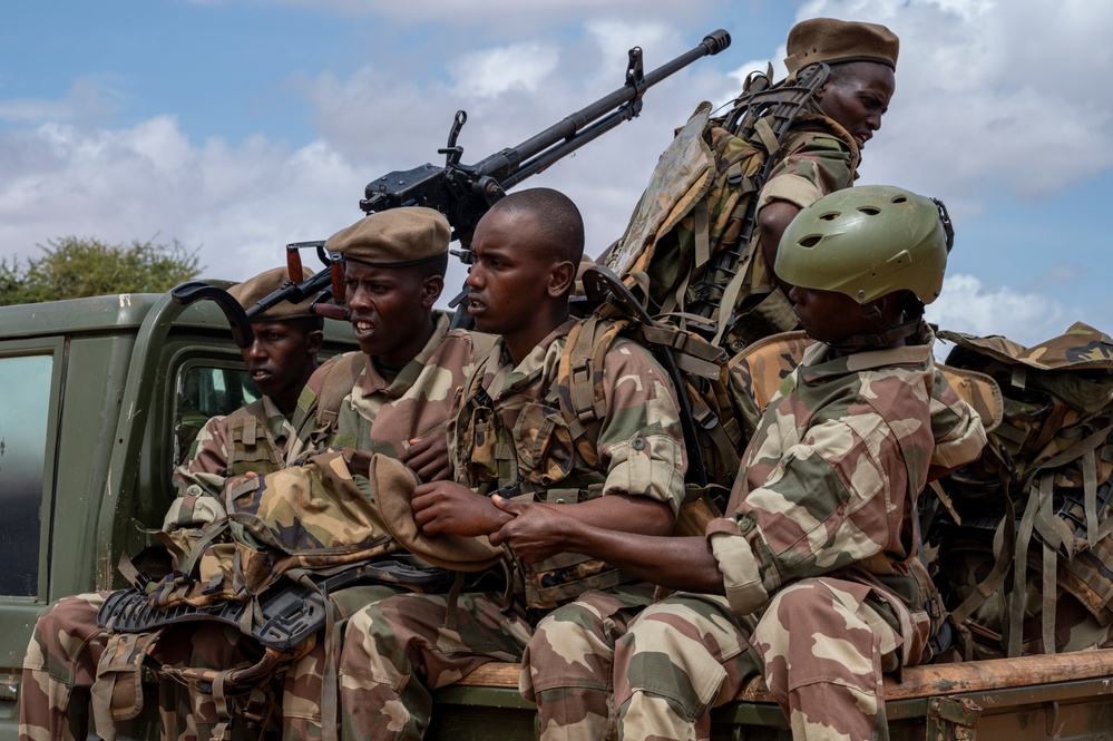 Somali National Army graduate course, become Danab commandos