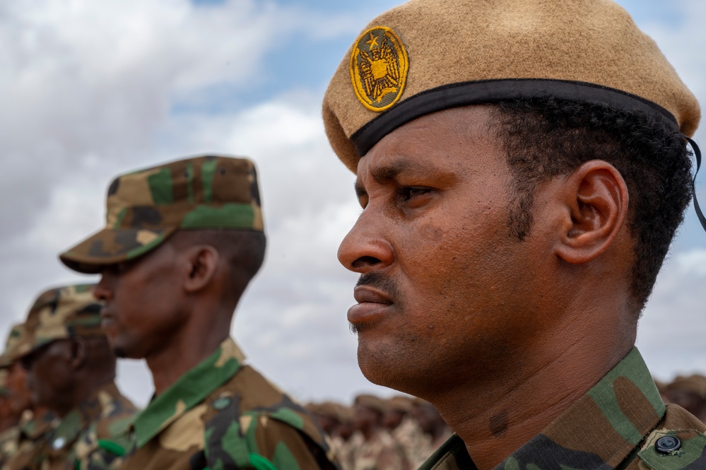 Somali National Army graduate course, become Danab commandos