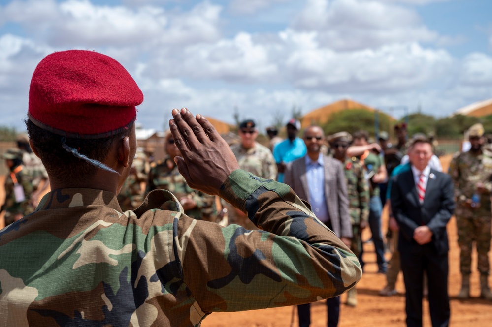 Somali National Army graduate course, become Danab commandos