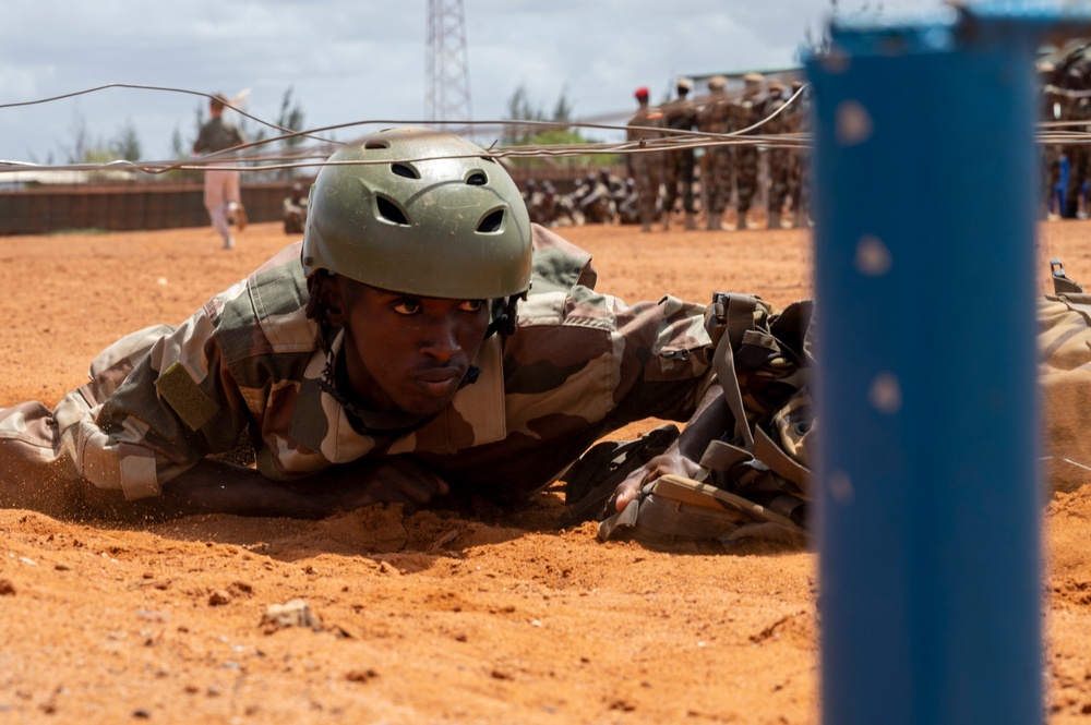 Somali National Army graduate course, become Danab commandos