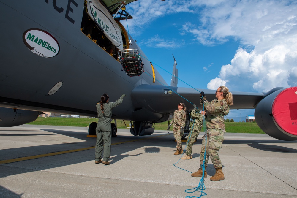 492nd and 101st Collaborate On Joint Exercise