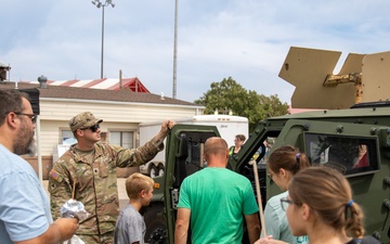 Army Recruiters at the State Fair