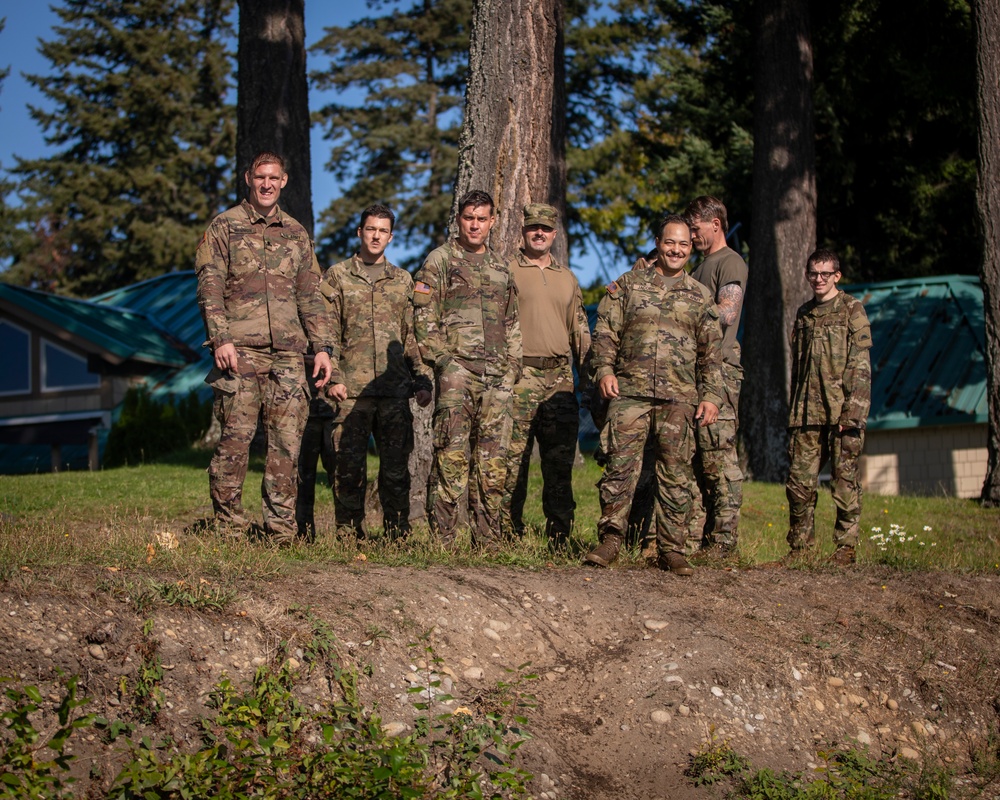 &quot;Cutthroat&quot; cavalry troopers conduct amphibious operations and survival training
