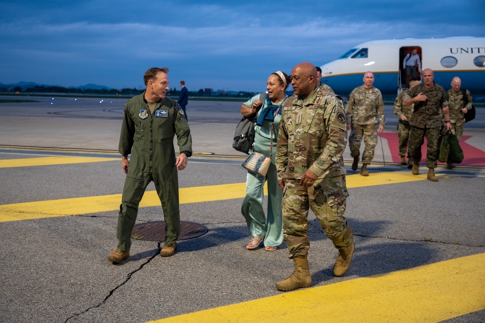 USSTRATCOM commander arrives in Korea