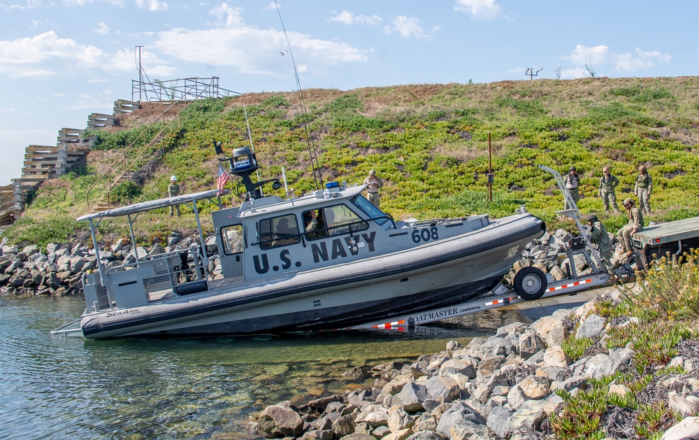 MSRON 11 Conducts Boat Launch and Recovery Training onboard NWS Seal Beach