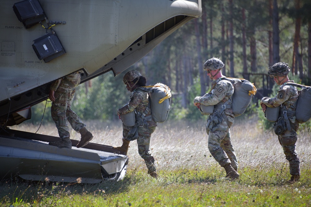 4-319th AFAR Airborne Operations