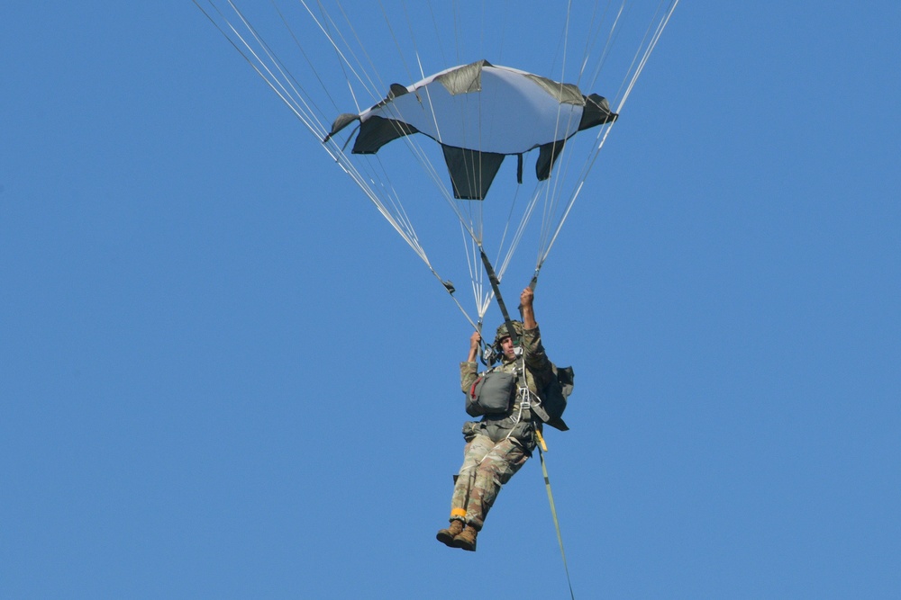 4-319th AFAR Airborne Operations