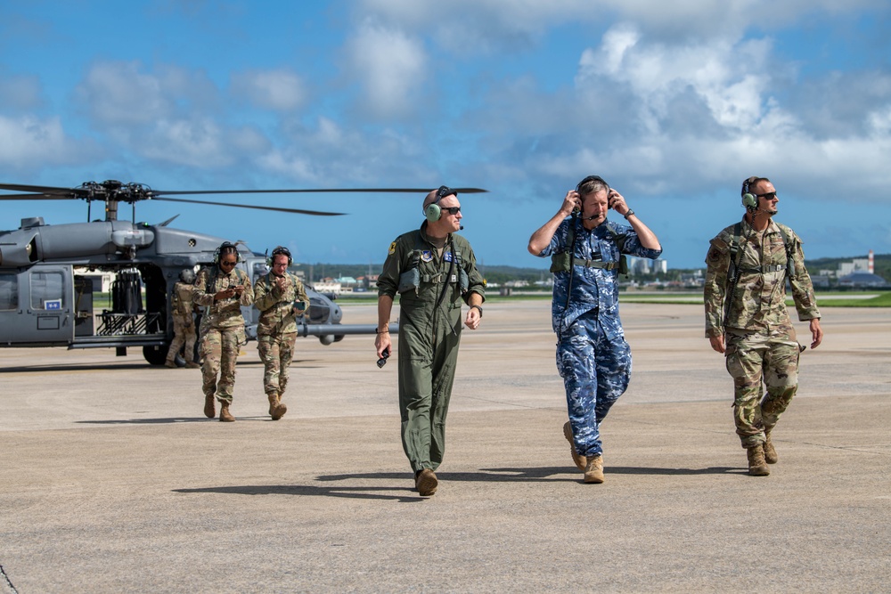 RAAF Air Vice-Marshal visits Kadena