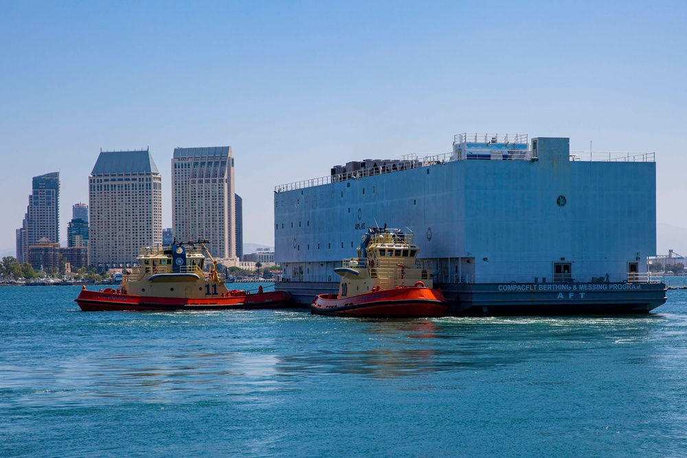 Abraham Lincoln barge departs San Diego