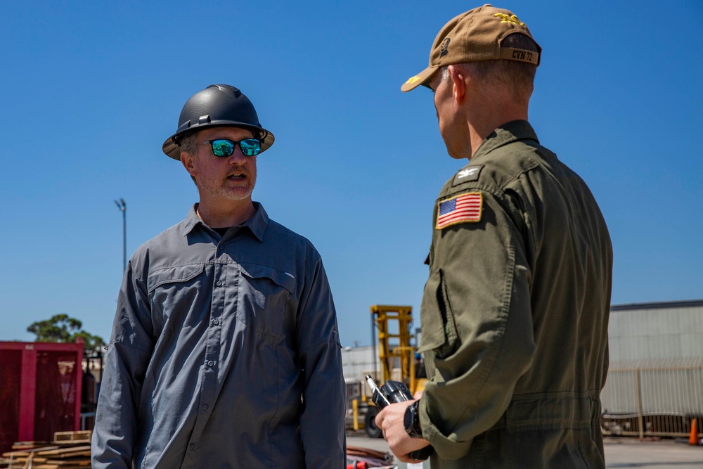 Abraham Lincoln barge departs San Diego