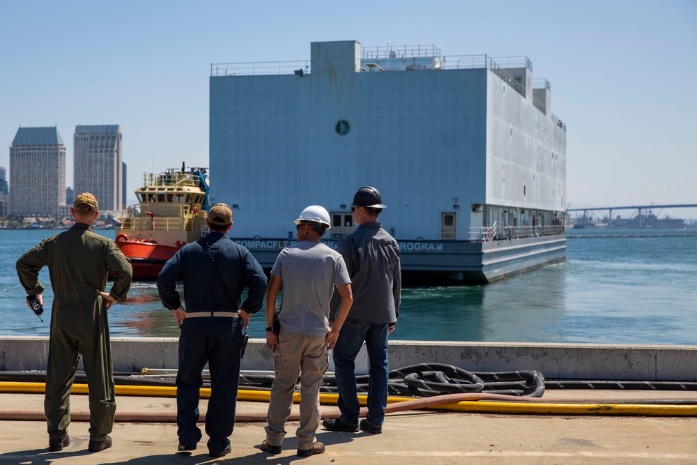 Abraham Lincoln barge departs San Diego