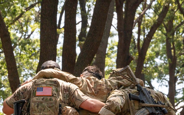 ROK, U.S. Navy SEALs conduct mass casualty drill