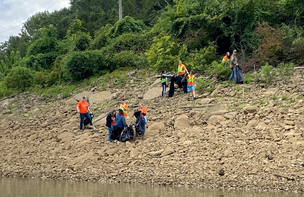 Public invited to participate in Lake Cumberland Fall Cleanup for National Public Lands Day