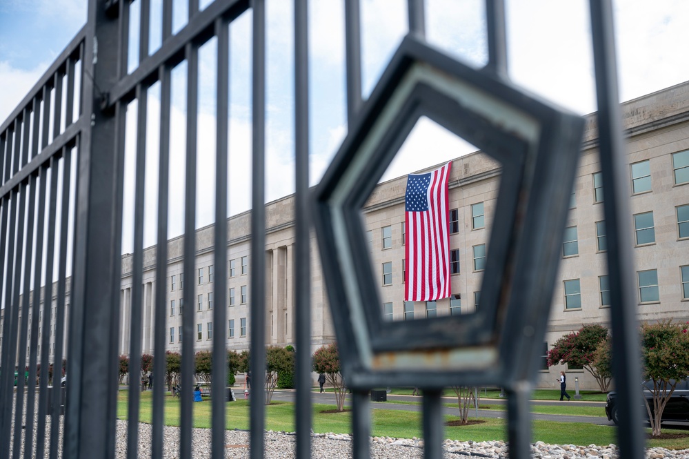 SD, CJCS Attend 22nd Annual 9/11 Pentagon Memorial Service