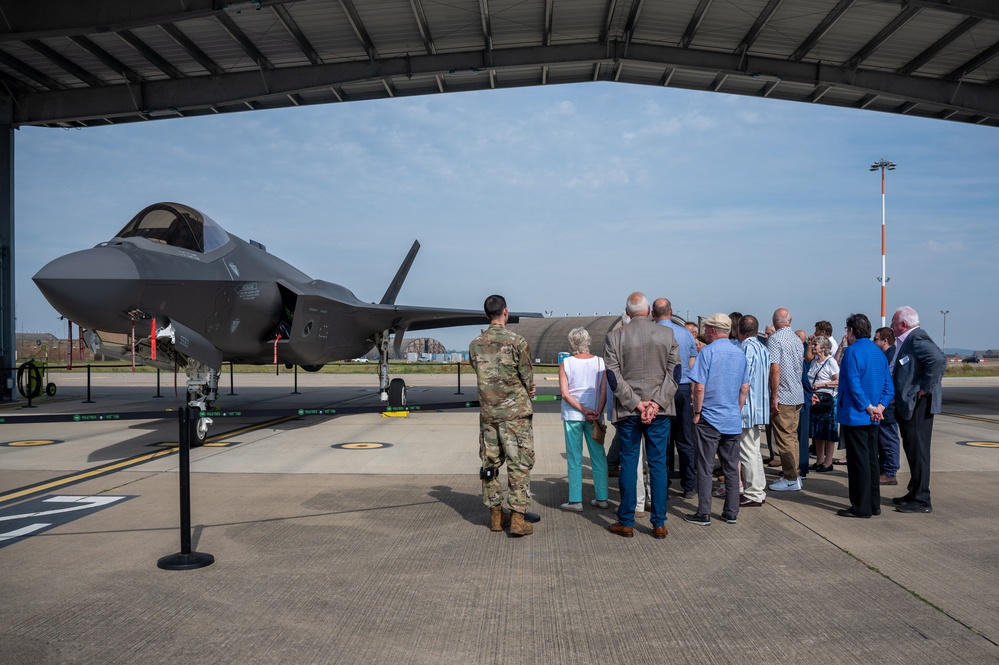 Civic Leaders visit RAF Lakenheath