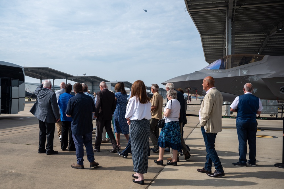 Civic Leaders visit RAF Lakenheath