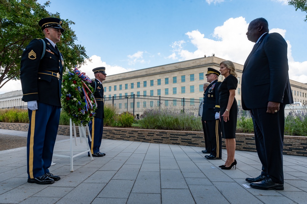 FLOTUS, SD, CJCS conduct 9/11 wreath laying