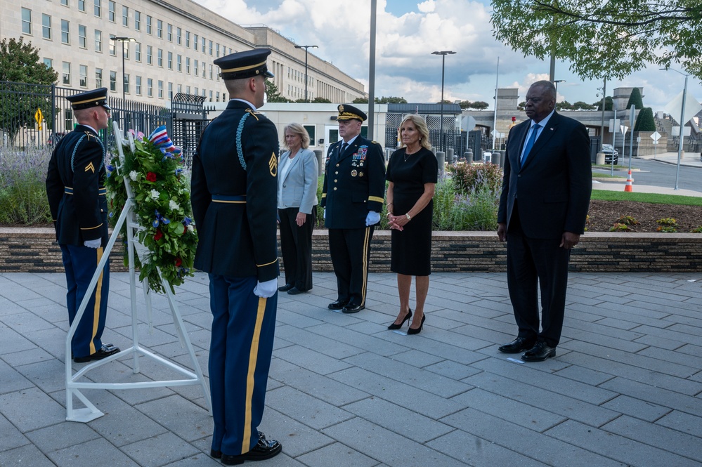 FLOTUS, SD, CJCS conduct 9/11 wreath laying