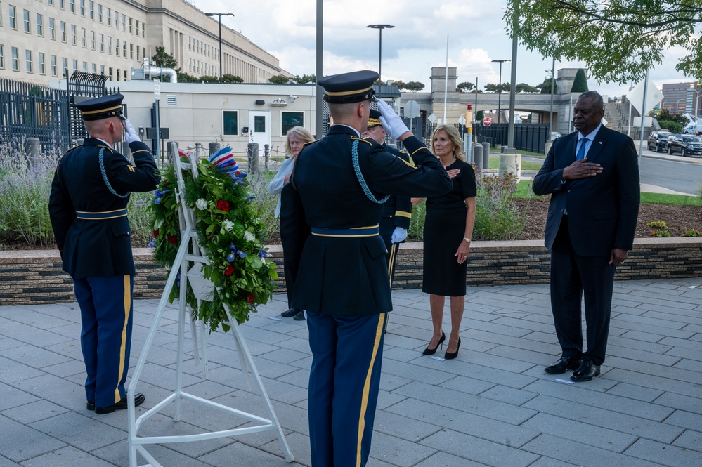 FLOTUS, SD, CJCS conduct 9/11 wreath laying