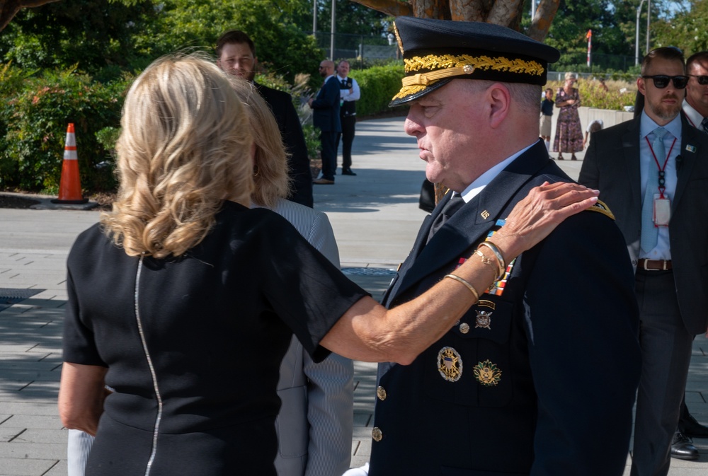 FLOTUS, SD, CJCS conduct 9/11 wreath laying