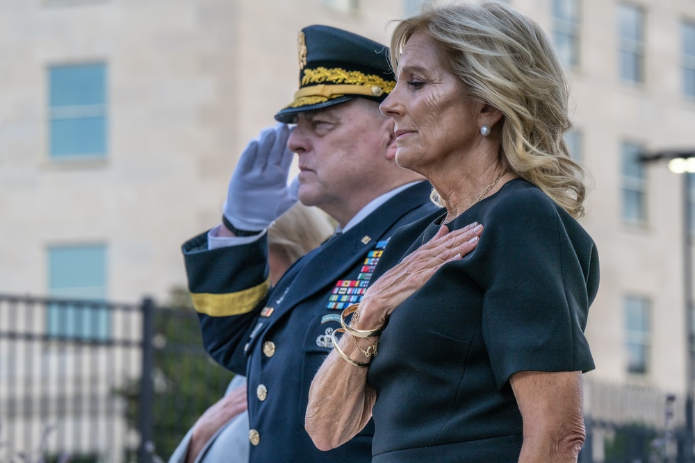 FLOTUS, SD, CJCS conduct 9/11 wreath laying