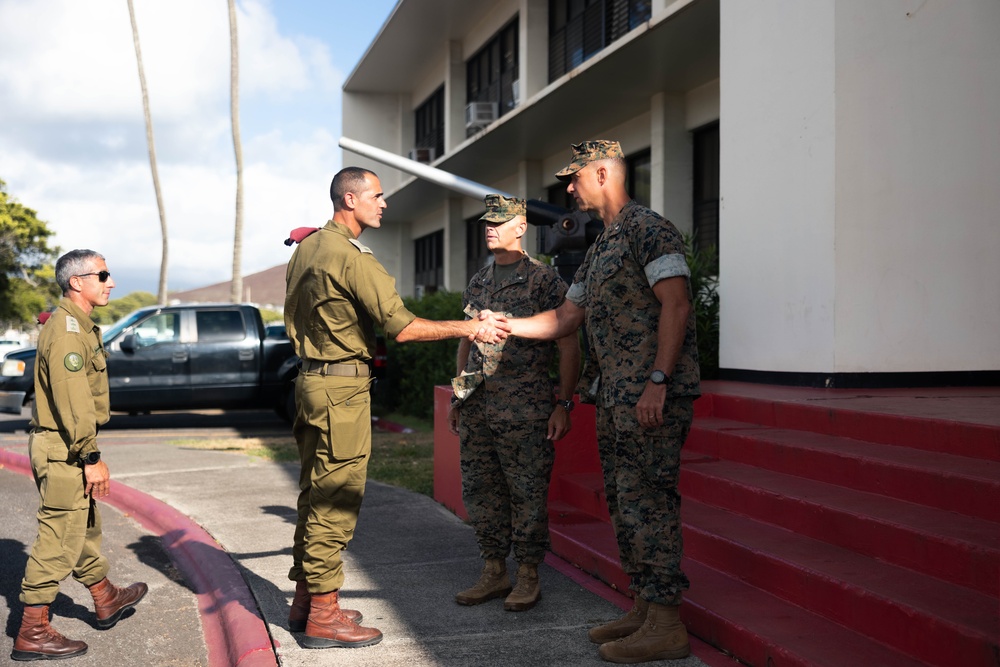 Israeli Defense Force visits 3d Marine Littoral Regiment