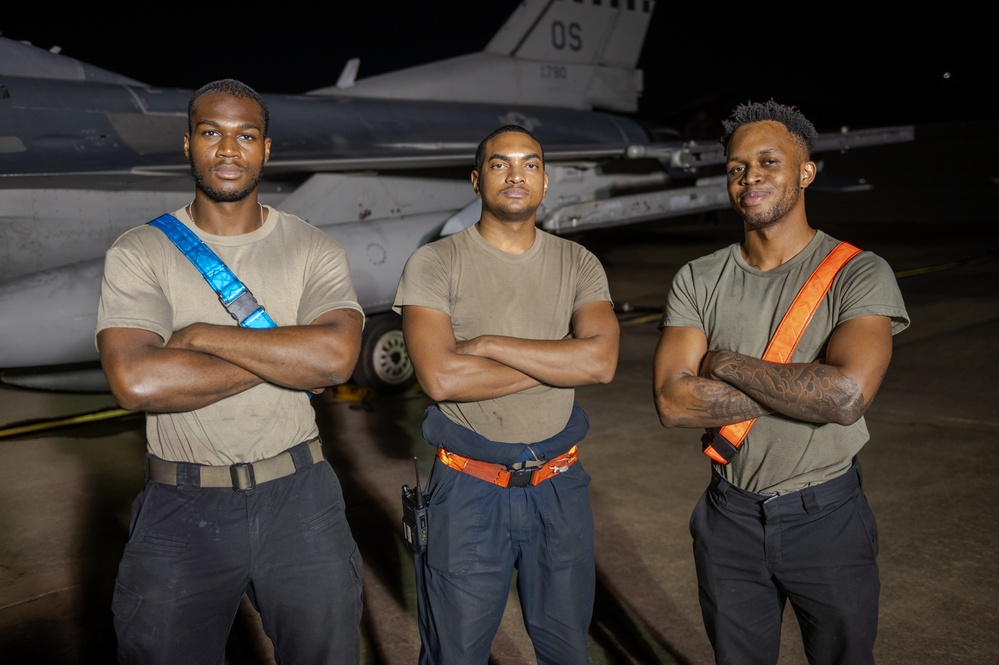F-16 Fighting Falcon power checks