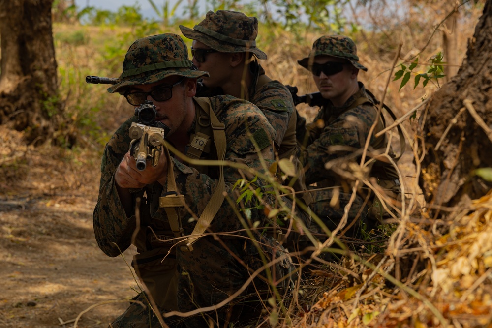 Super Garuda Shield 2023 3rd LAR Conducts MOUT Training