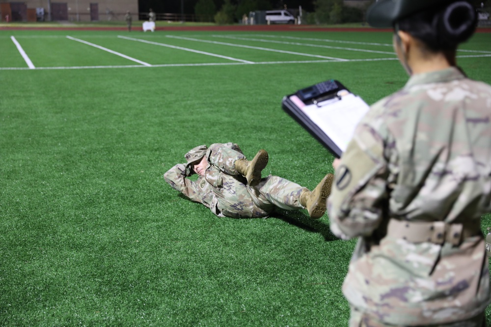 Drill Sergeant Dustin Dillon, Cyber Center of Excellence Drill Sergeant of the Year, Demonstrates Physical Readiness Training